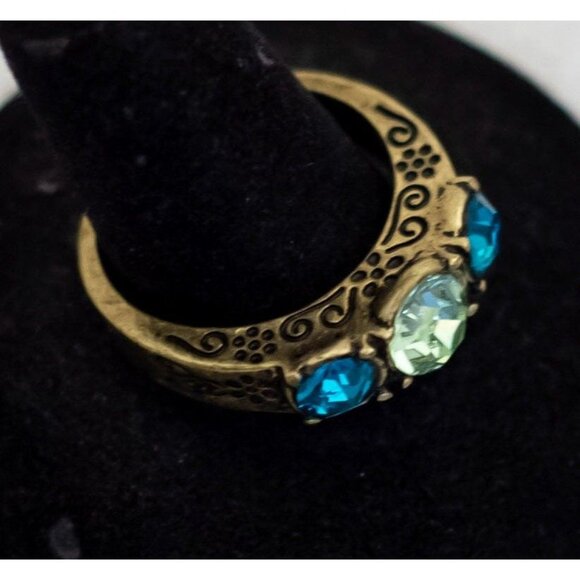 Size 10, Vintage Triple Vibrant Blue Rhinestones Silver Tone Band Ring - T22 - Picture 2 of 3